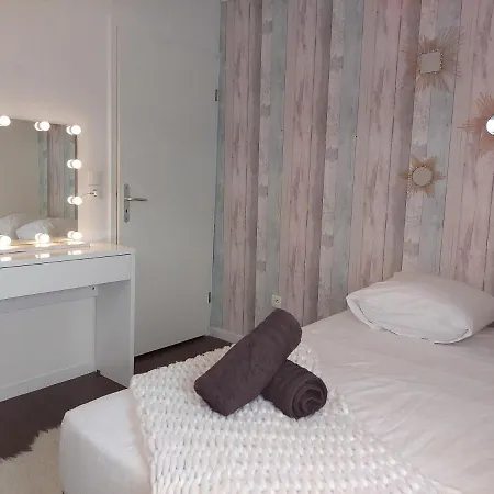 Jolie Maison Aux Pian-medoc *